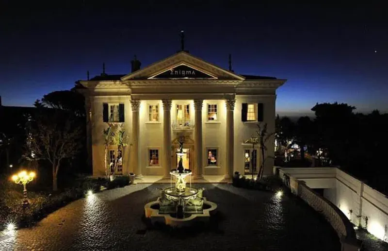 Enigma Mansion in Camps Bay – photo 21