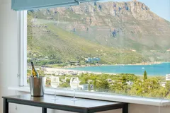 Villa Santorini in Hout Bay – photo 29 thumbnail