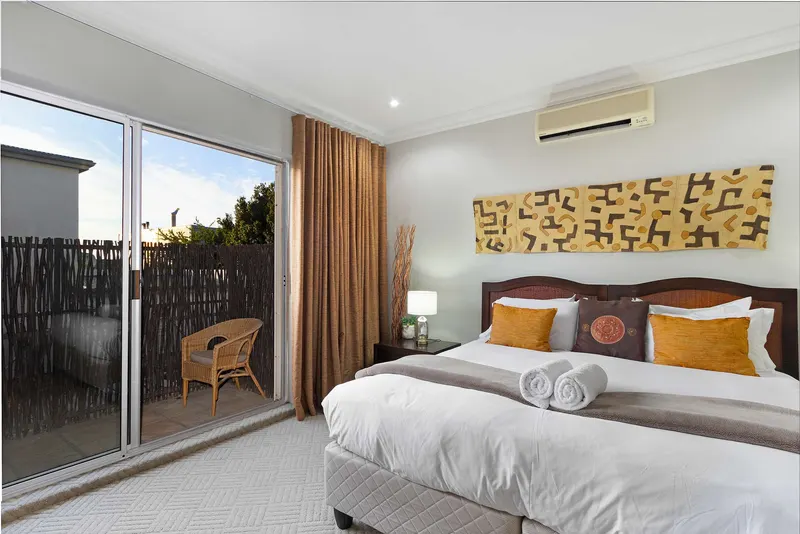 Beachy Villa in Camps Bay – photo 30