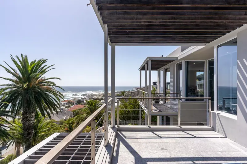 Mermaids Bay Villa in Camps Bay – photo 3