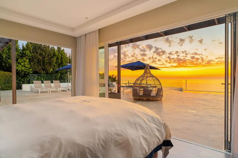 TWO VIEWS (CB155) in Camps Bay – photo 41