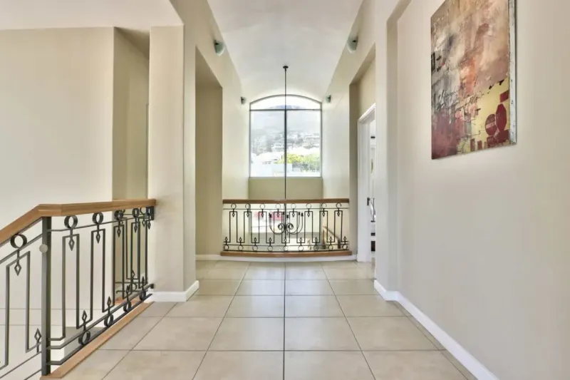 Tree Rd Villa in Camps Bay – photo 51