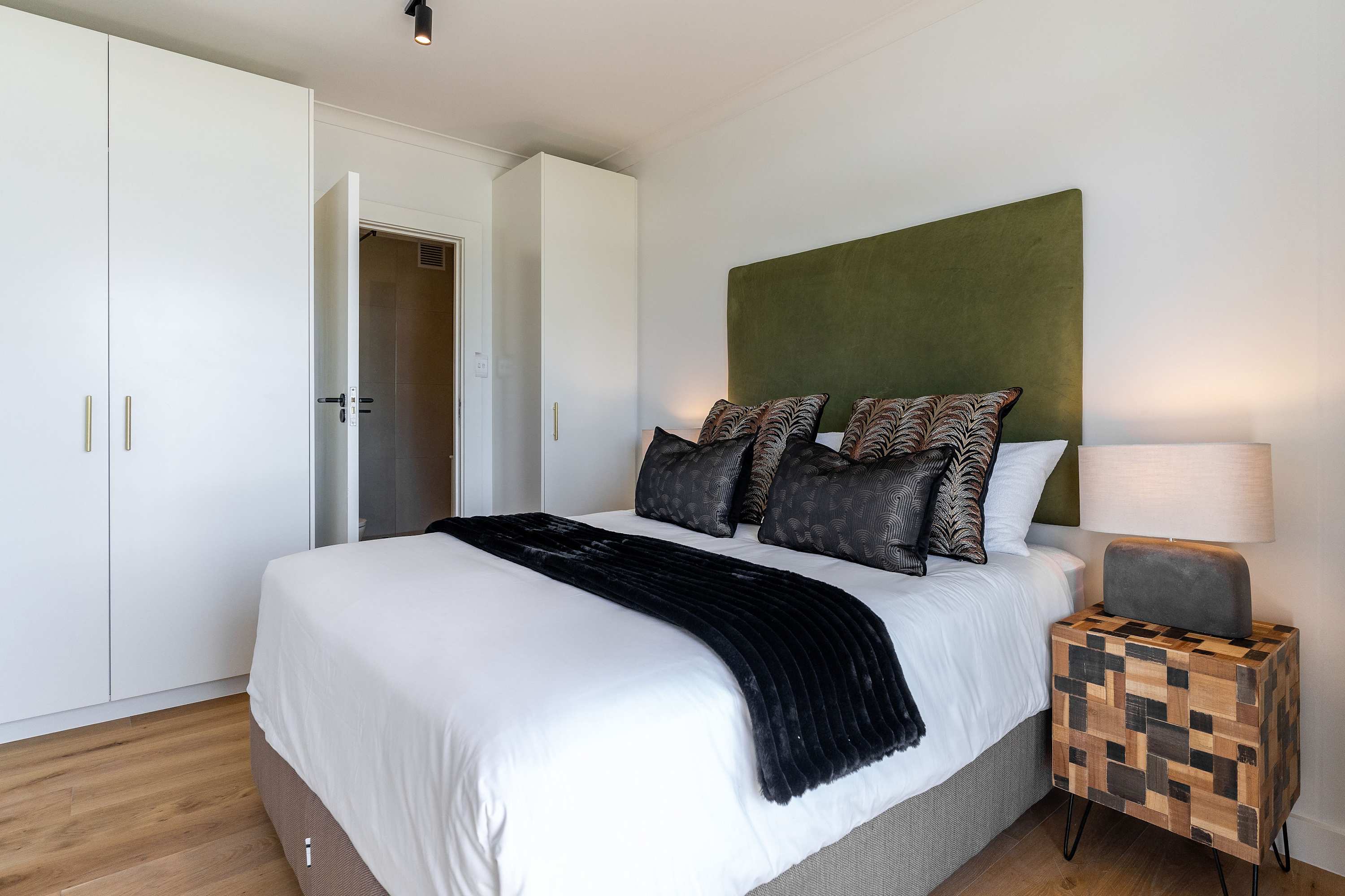 property_ed2e661e-8f0e-42f1-978d-13c6ee5a13fd_13
