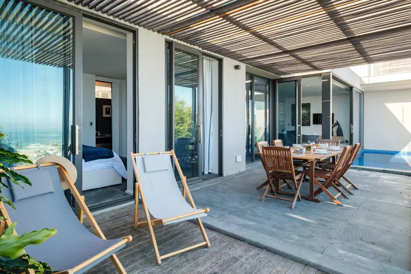 Coral Sea in camps bay – photo 19
