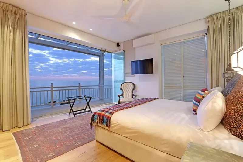 Ivory Sands Bungalow in Clifton – photo 16