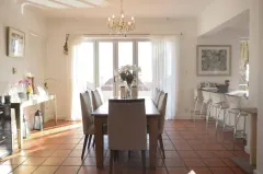 High Level Road House in Green Point – photo 6 thumbnail