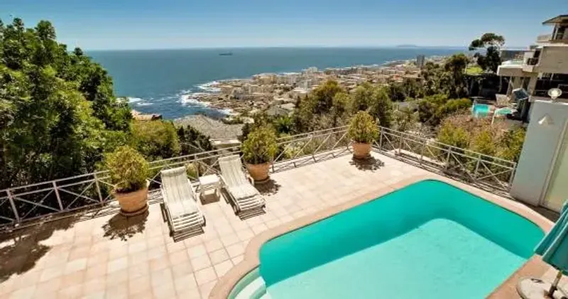 De Wet Villa in Bantry Bay – photo 18