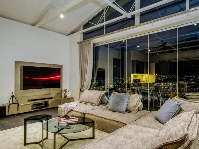 Mirtha's Tamboerskloof House in Tamboerskloof – photo 15