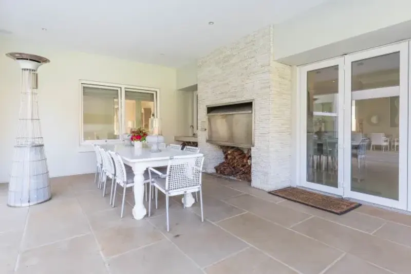 Hillwood Villa in Bishopscourt – photo 12