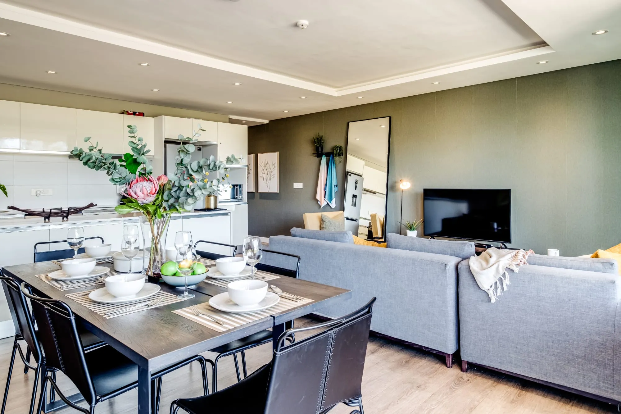 property_ee0ef424-1cb9-4a0e-9982-e311c5cd09d2_7