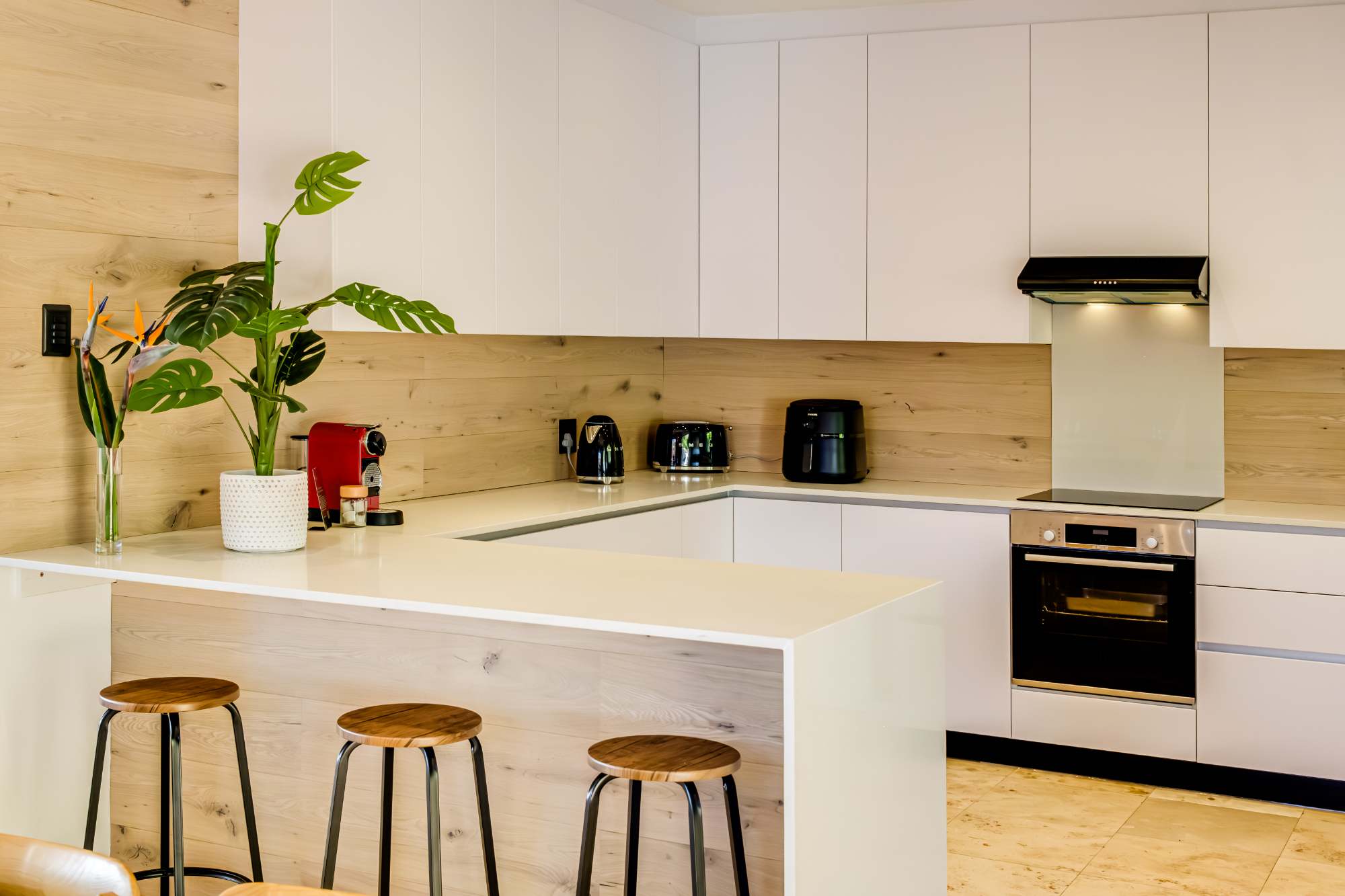 property_ee2c04a8-285d-4681-bb57-0c545e673934_10