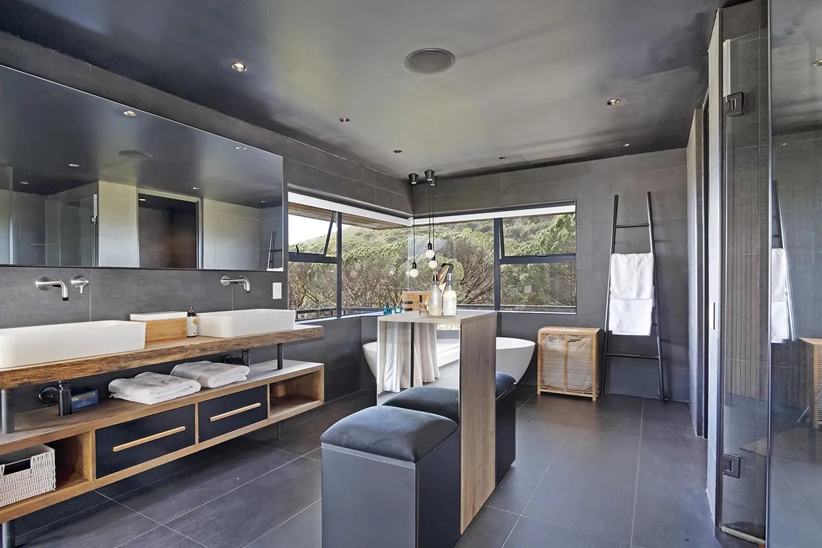 property_ee55ca24-2746-46c1-95e9-da8754c6b333_14
