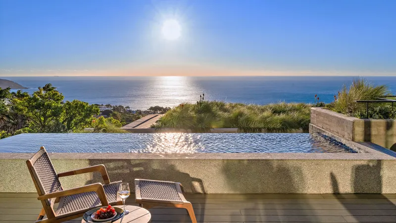 Mountain Vista Penthouse in Camps Bay – photo 30