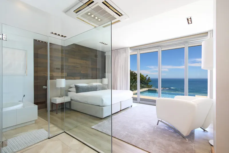 Medburn Luxury Villa in Camps Bay – photo 24