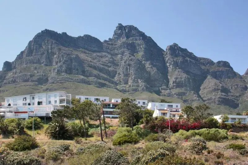 306 Crystal Apartment in Camps Bay – photo 12