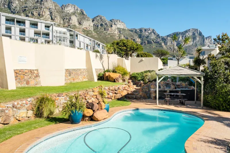 Sea Escape in camps bay – photo 26