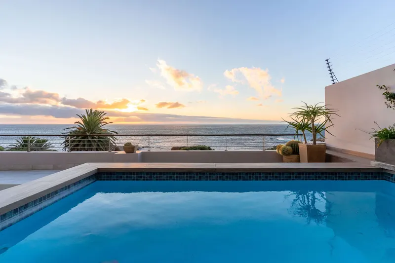 Bakoven Sunsets Luxury Apartment in Camps Bay – photo 45