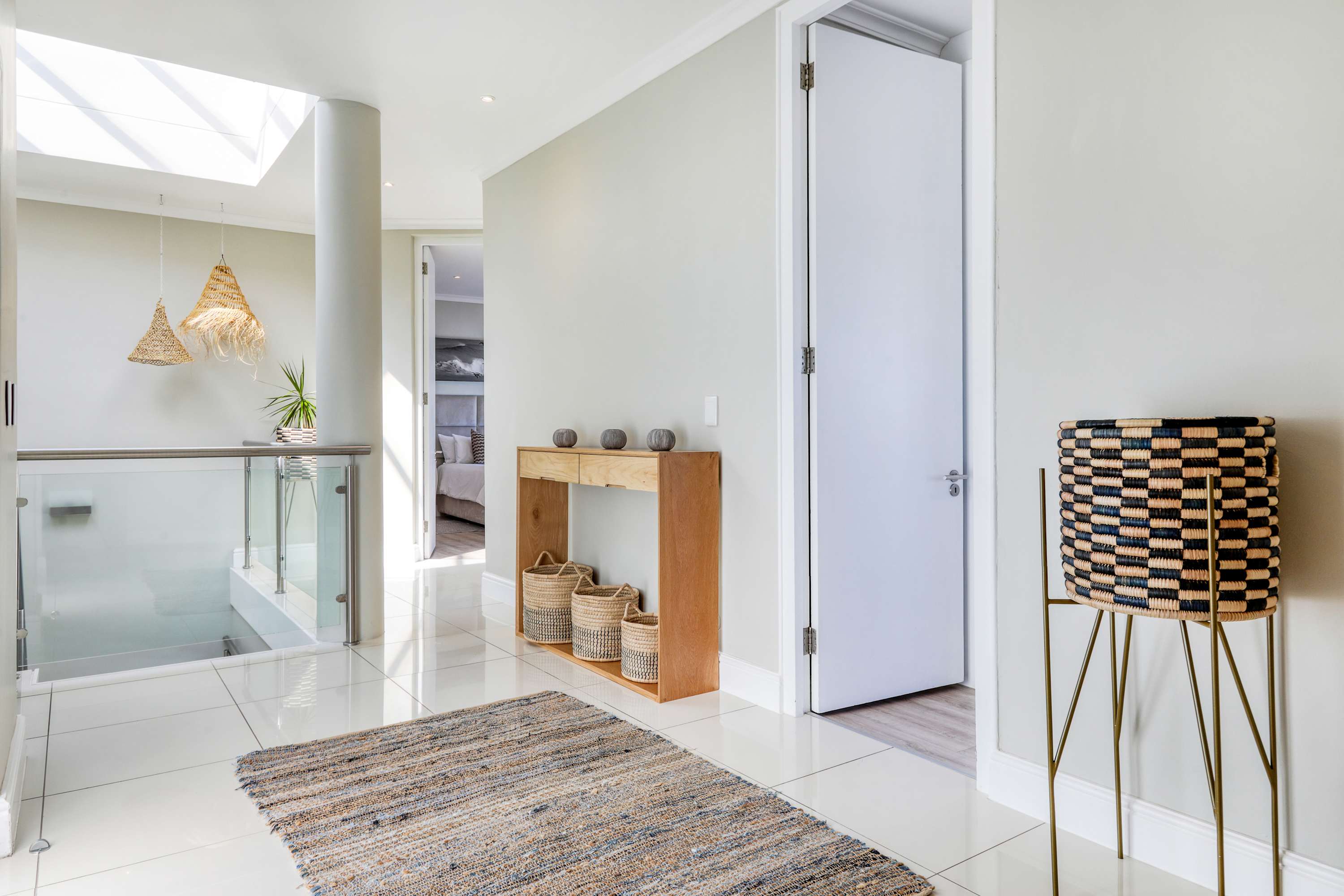 property_efaa0c6a-9b5d-4fbb-8e0a-3a6511fff3de_3
