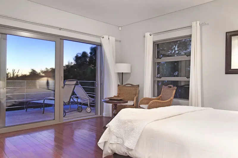 Belmondo in Camps Bay – photo 29