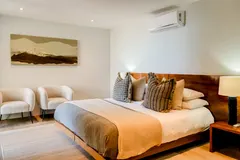 Blue Ocean Penthouse in Camps Bay – photo 22 thumbnail