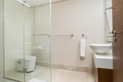 Quays Apartment in Foreshore – photo 8 thumbnail