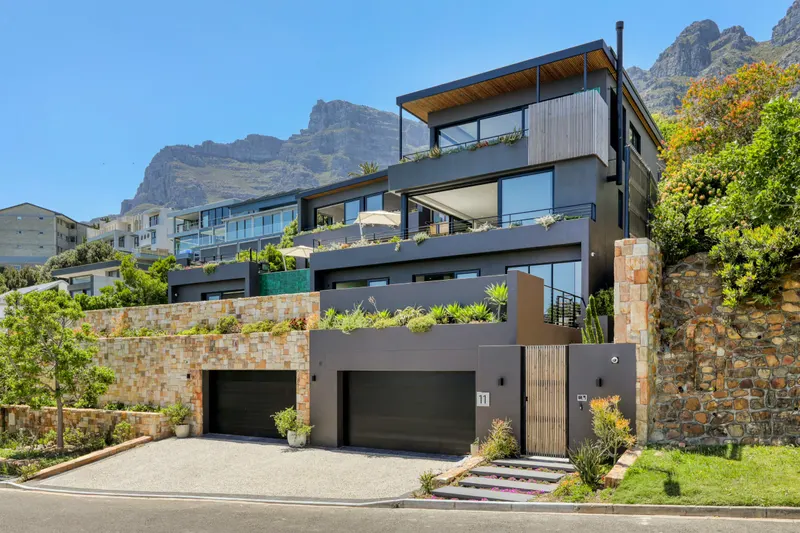 Ocean Air in Camps Bay – photo 15