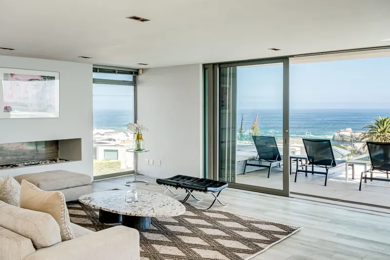 Blue Ocean Penthouse in Camps Bay – photo 6
