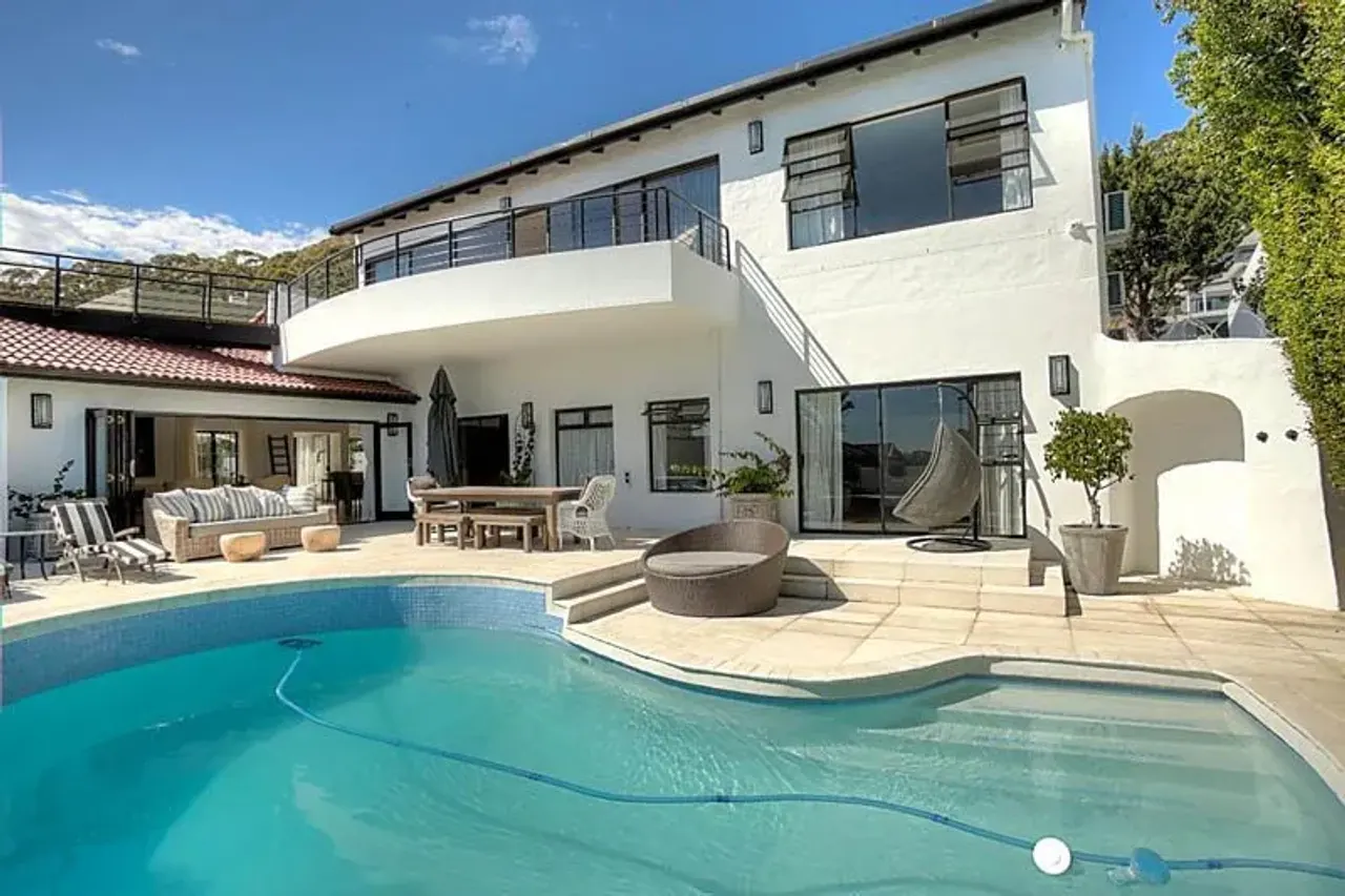 Borbeaux Villa in Sea Point