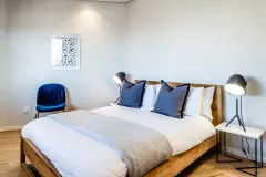 Penthouse on S in Three Anchor Bay – photo 5 thumbnail