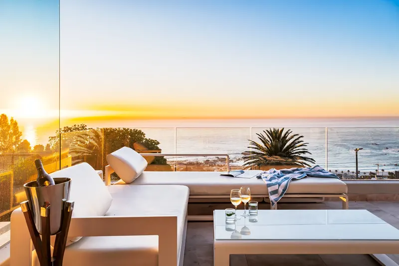 Prima Views in Camps Bay – photo 18