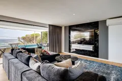 Casa Meya in Camps Bay – photo 2 thumbnail