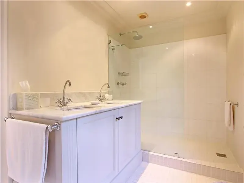 Dunkeld Villa in Camps Bay – photo 14