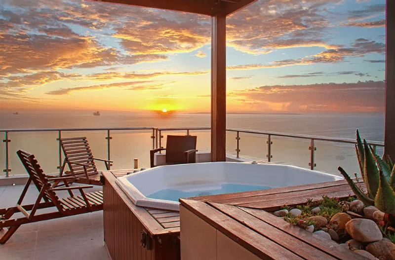Infinity Penthouse in West Beach – photo 1