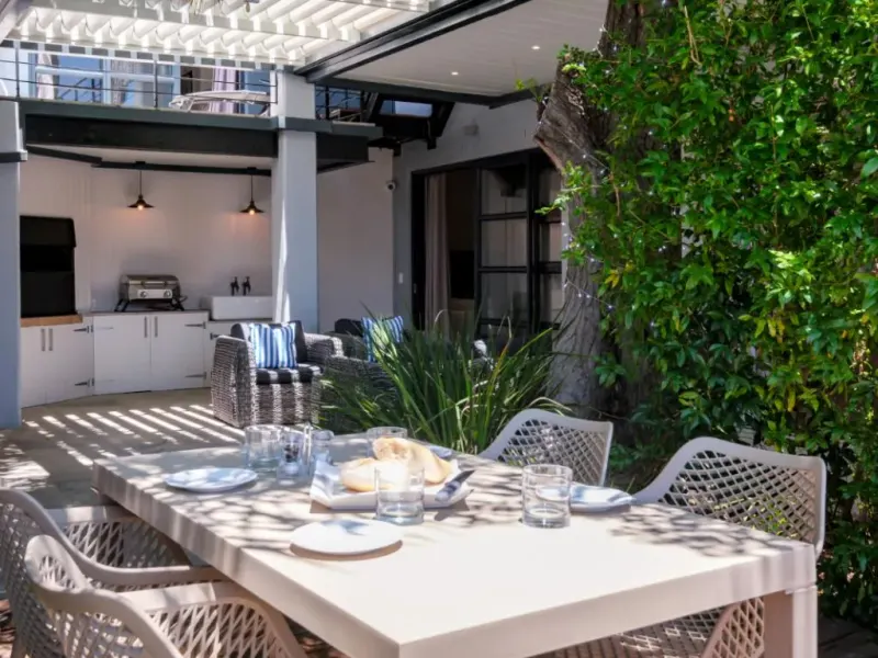 Central Drive Treasure in Camps Bay – photo 40