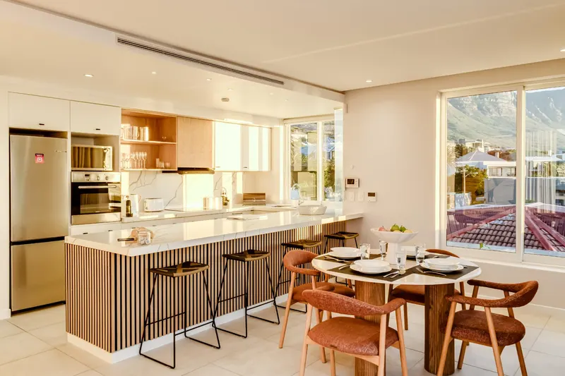 Sapphire Tide Pent in Camps Bay – photo 13