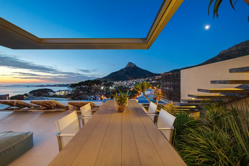 The Crescent in Camps Bay – photo 48