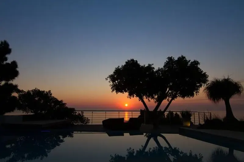 Upper Camps Bay Guest House in Bakoven – photo 4