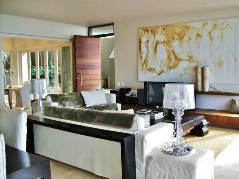 Mahogony Villa in Green Point – photo 11