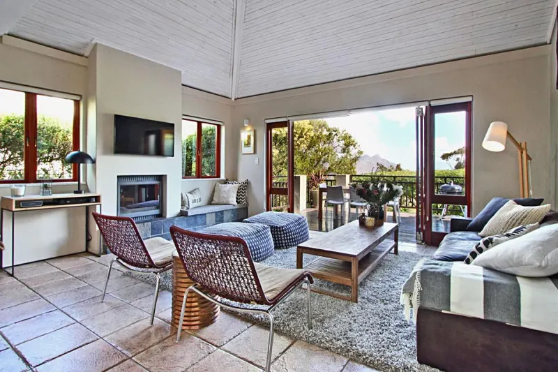 Mountain Lodge in Hout Bay – photo 7