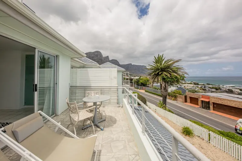 Indigo Bay - The Penguin in Camps Bay – photo 21