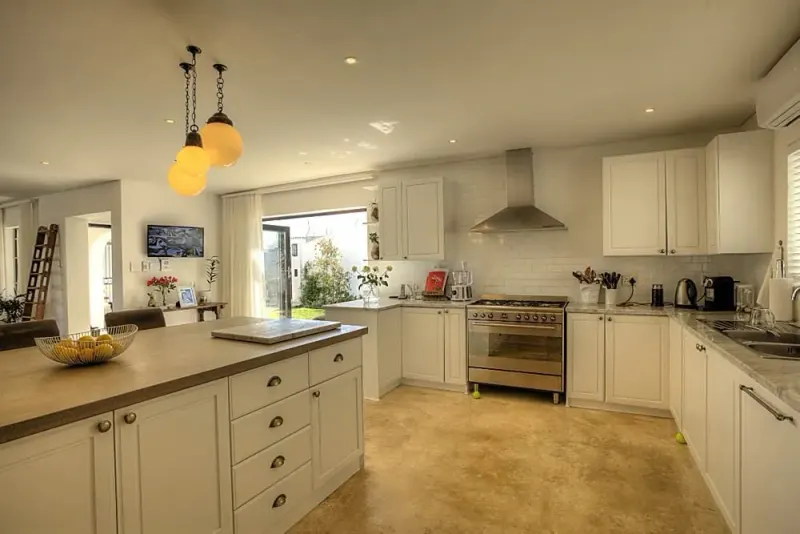 Fresnaye Bordeaux in Sea Point – photo 6
