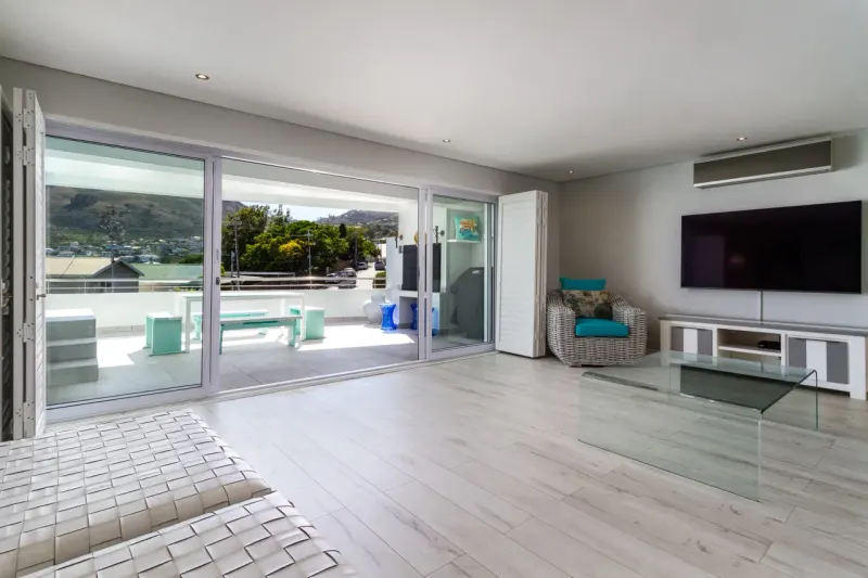 Villa Azzure in Camps Bay – photo 44