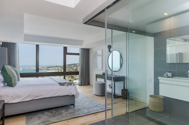 Geneva 24 A in Camps Bay – photo 19