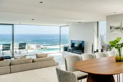 Blue Ocean Penthouse in Camps Bay – photo 7 thumbnail
