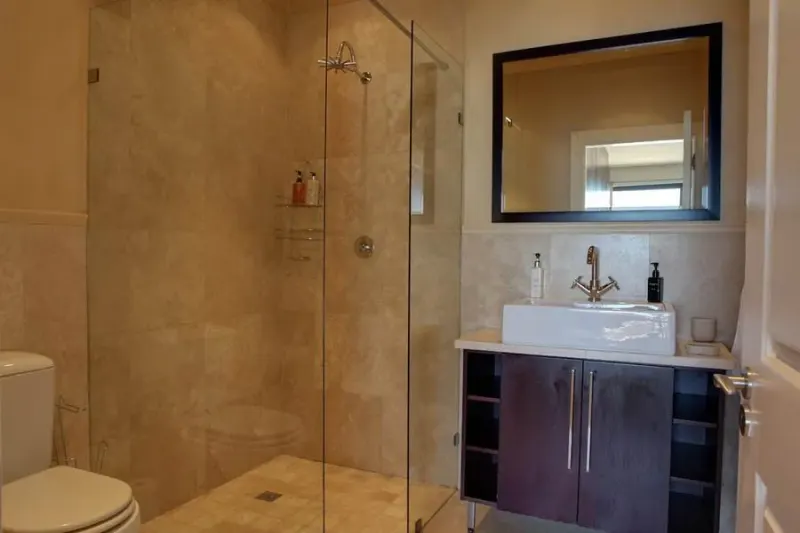 Medburn Views Penthouse in Camps Bay – photo 13