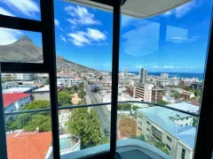 Panoramic Penthouse in Sea Point – photo 12 thumbnail