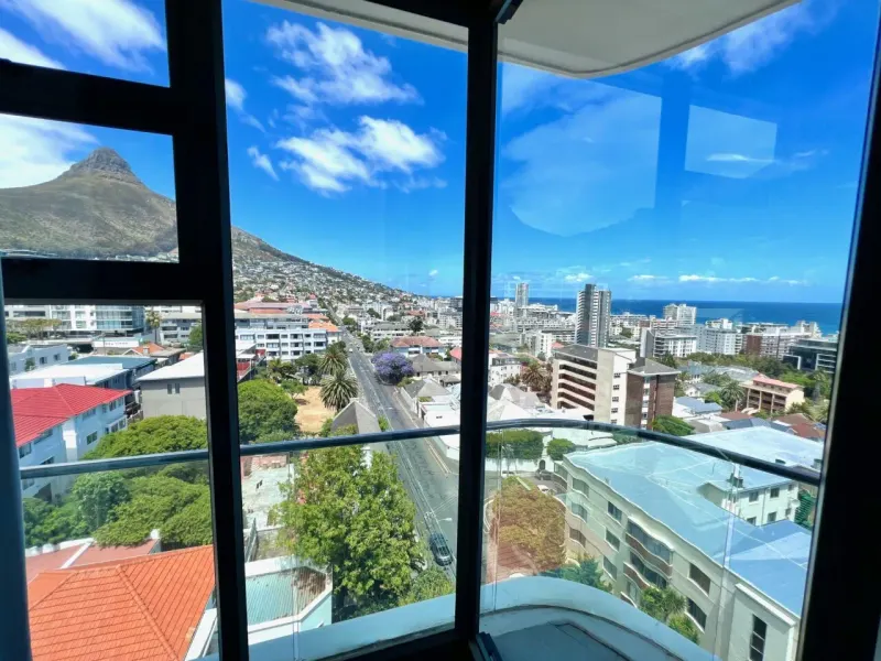 Panoramic Penthouse in Sea Point – photo 12