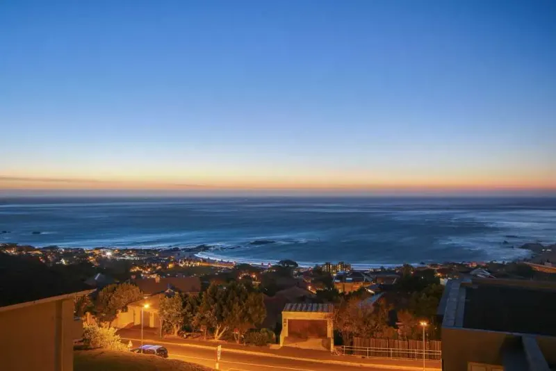 Geneva Drive Villa in Camps Bay – photo 29