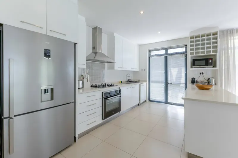 Sea Point Select in Sea Point – photo 22