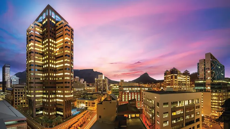 Skyline Apartment 2112 in Cape Town City Centre – photo 1